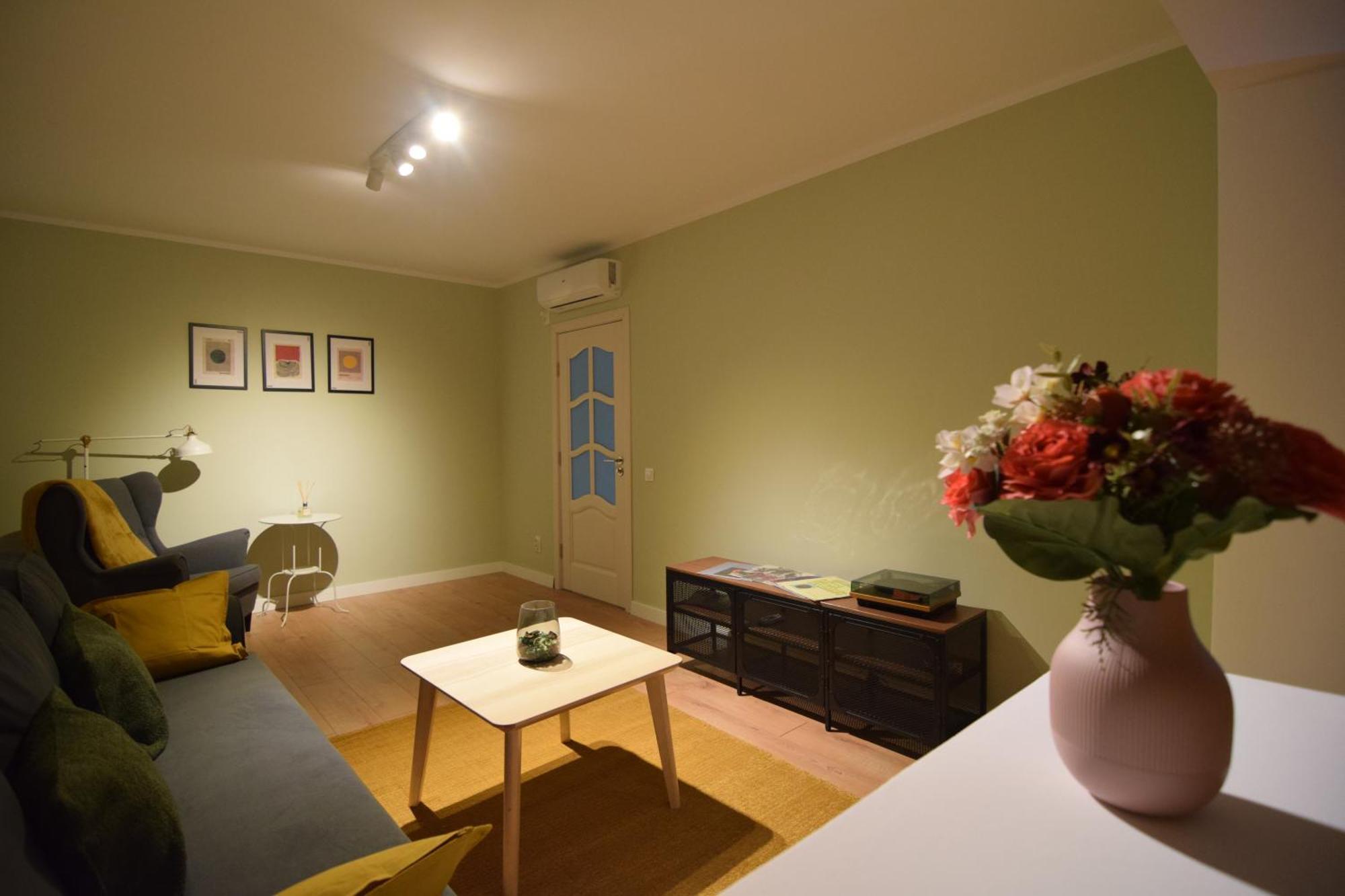 Stylish Apartment With Video Projector บูคาเรสต์ ภายนอก รูปภาพ